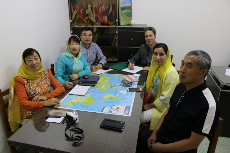 A Delegation from Research Center for Hybrid Wheat of China Visited UTCAN