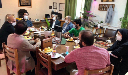 نشست اعضای هیات امناء خانه هنرمندان کرج با معاون دانشجویی و فرهنگی پردیس